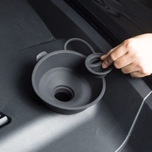 Tesla Model 3 / Y Car Hood Wiper Water Protection Funnel Glass Water Filling Port Funnel