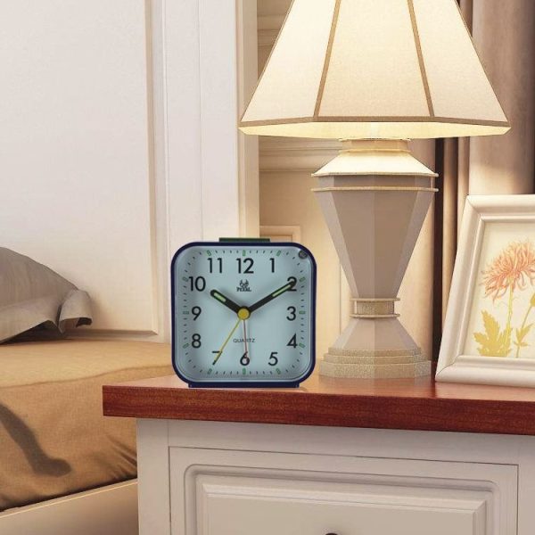 Square Mute Alarm Clock Mini Bedside Office Electronic Clock (White) - Image 5