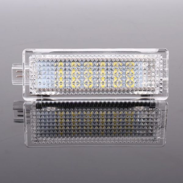 2 PCS LED Car DC 12V 1.5W 6000K 100LM Door Lights 18LEDs SMD-3528 Lamps for BMW E81 (White Light) - Image 4