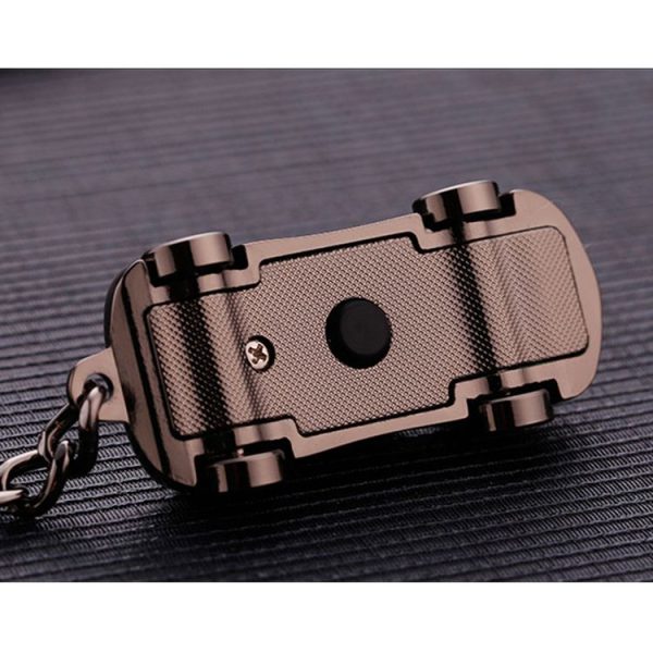 Metal Car Shape Decorative Keychain Holder (Random Color Delivery) - Image 3