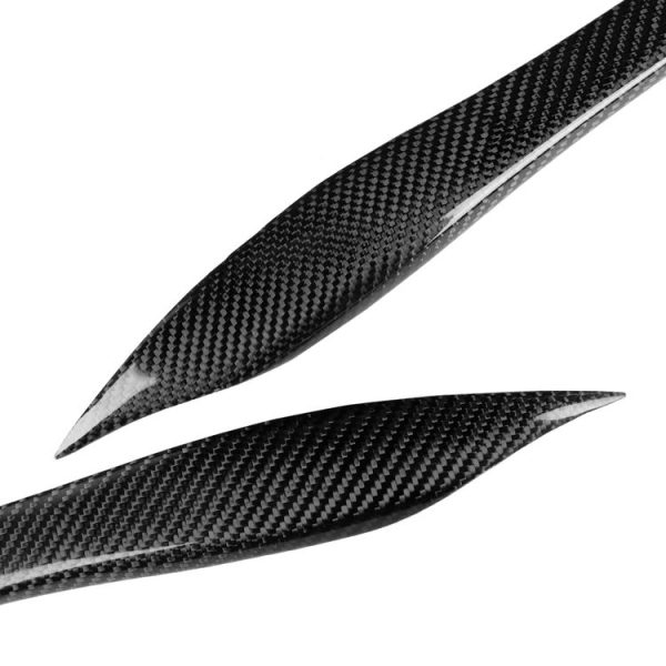 2 PCS Carbon Fiber Car Lamp Eyebrow Decorative Sticker for 2005-2009 Toyota Crown - Image 2
