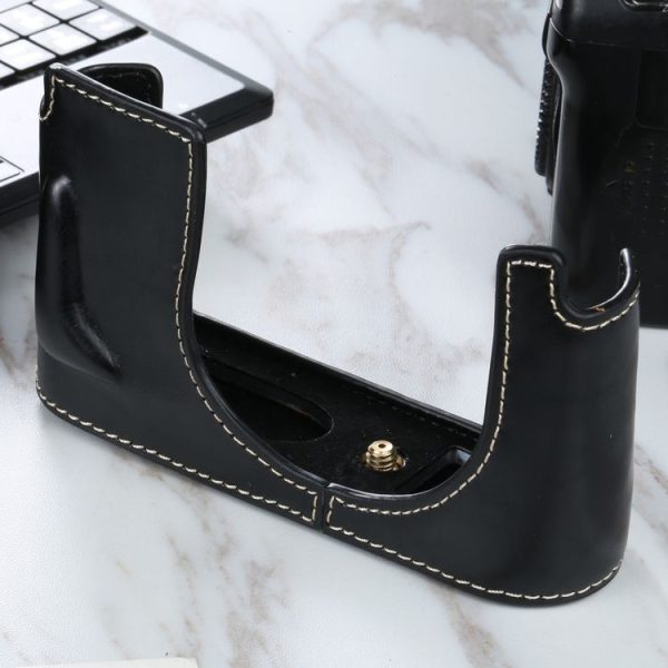 1 / 4 inch Thread PU Leather Camera Half Case Base for Leica Q2 (Black) - Image 2