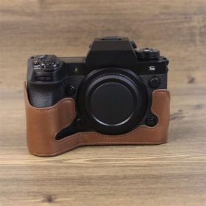 Fujifilm XH2S 1 / 4 inch Thread PU Leather Camera Half Case Base (Coffee)