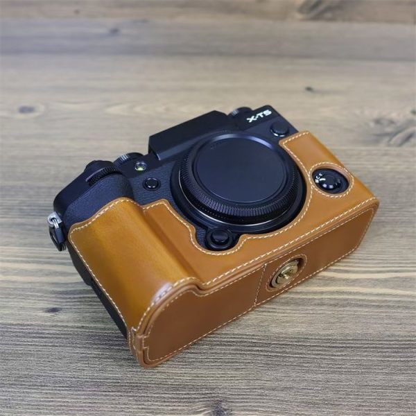 FUJIFILM X-T5 1 / 4 inch Thread PU Leather Camera Half Case Base (Brown) - Image 4
