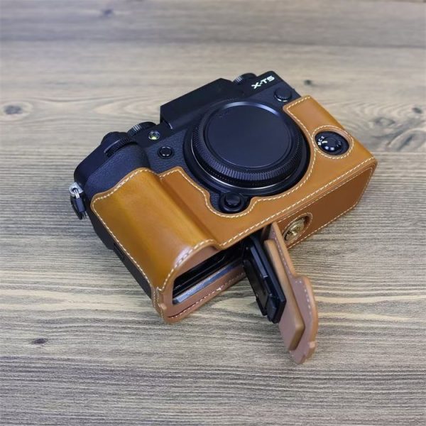 FUJIFILM X-T5 1 / 4 inch Thread PU Leather Camera Half Case Base (Brown) - Image 6