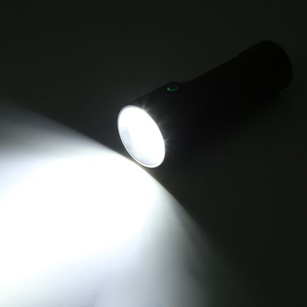 W5204 8 LEDs 3100LM High Brightness Rechargeable Flashlight (Black) - Image 7