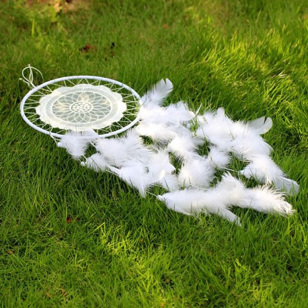 Creative White Lace Flower Dream Catcher Wind Chimes Feather Pendant for Home Wall Decorations Ornament, Random Style Delivery - Image 4