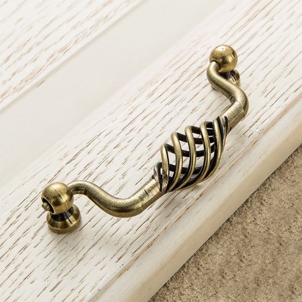 3 PCS 6100-96 Classic Birdcage Shape Iron Cabinet Wardrobe Drawer Door Handle, Hole Spacing: 96mm (Bronze) - Image 2