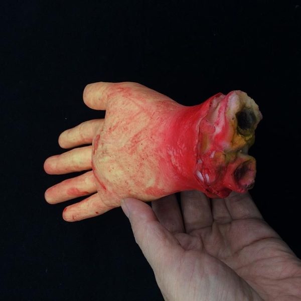 23cm Halloween Horror Props April Fool Day Party Prop Body Parts Decoration 5 Fingers Bloody Hand - Image 4