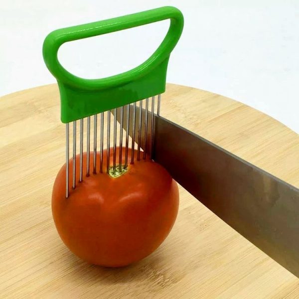 Stainless Steel Vegetable Onion Cutter Holder Meat Needle Kitchen Tools (Green)