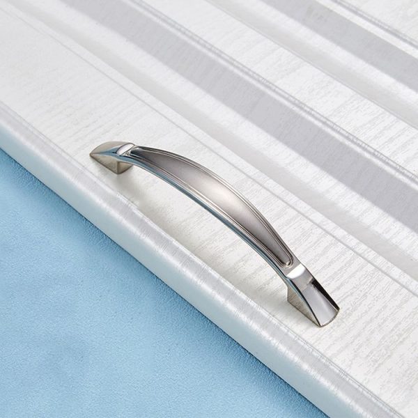 4091 Double White 96 Drawer Cabinet Door Bronze Handle - Image 2