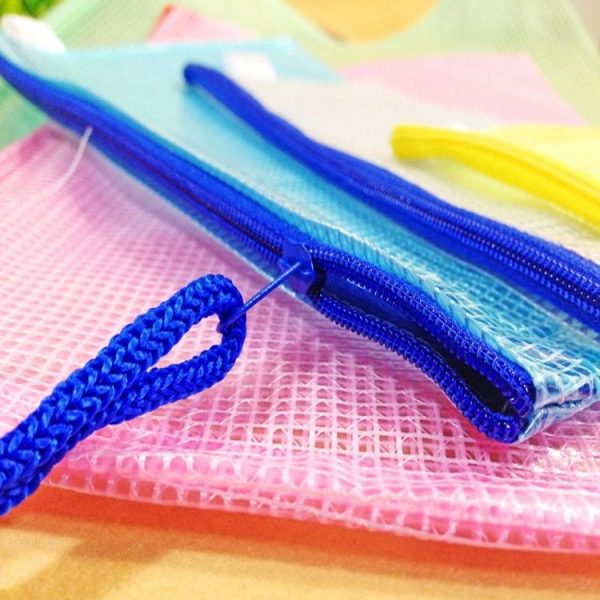 Zipper Plastic Mesh Stationery Bag, Random Color Delivery (B5, Size: 28x21cm) - Image 6