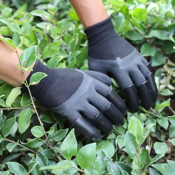 A Pair Latex Gloves with Claws ABS Plastic Gloves for Digging and Planting (Coffee) - Image 5