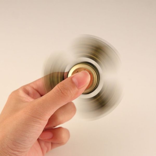 Fidget Spinner Toy Stress Reducer Anti-Anxiety Toy for Children and Adults, 2-4 Minutes Rotation Time, Zinc Alloy Material, Skull Pattern Three Leaves (Silver) - Image 4