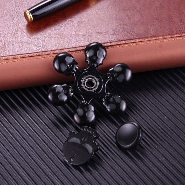 Fidget Spinner Toy Stress Reducer Anti-Anxiety Toy, About 3 Minutes Rotation Time, Skull Shape Six Leaves - Image 4