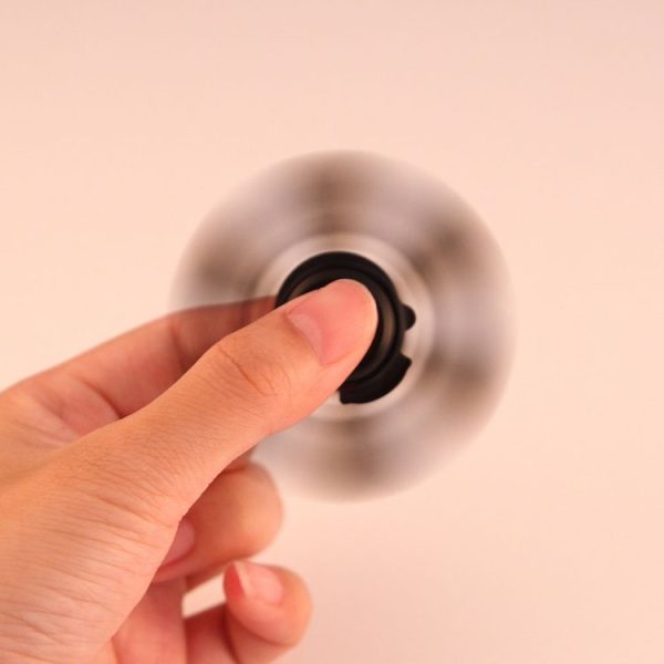 Fidget Spinner Toy Stress Reducer Anti-Anxiety Toy, About 3 Minutes Rotation Time, Skull Shape Six Leaves - Image 5