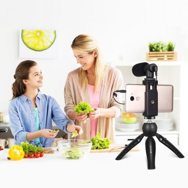 PULUZ Live Broadcast Smartphone Video Vlogger Kits Microphone + Tripod Mount + Phone Clamp Holder (Black) - Image 5