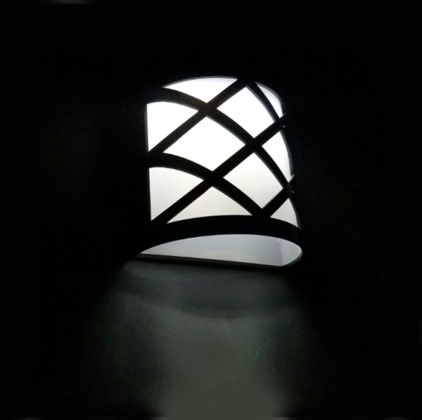 Solar Powered LED Wall Light Outdoor Waterproof Energy Saving Street Garden Lamp (White Light) - Image 7