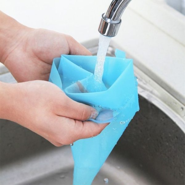 4 in 1 Silicone Icing Piping Cream Pastry Bag Nozzle DIY Cake Decorating Tools Set (EVA Bag White 4 Mixed) - Image 3