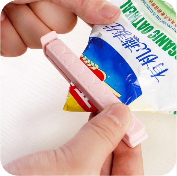 2 PCS Plastic Bag Snack Bag Sealing Love Clip Kitchen Accessories Apricot (Small)
