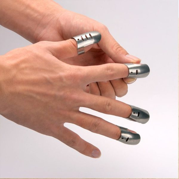 4 PCS / Set Adjustable Stainless Steel Finger Hand Guard Finger Protector Knife Slice Chop Safe Cooking Tools - Image 3