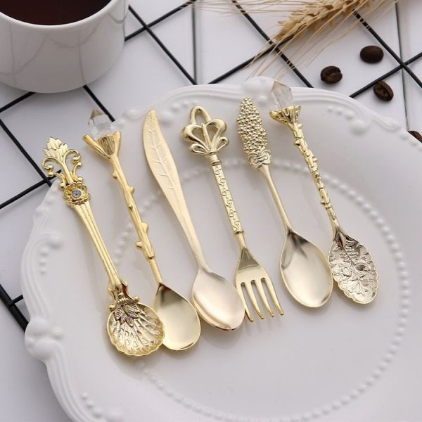 6pcs / Set Vintage Mini Coffee Spoons Suit Royal Style Metal Carved Coffee Fruit Cutler Dessert Flatware Kitchen Tools Gold - Image 4