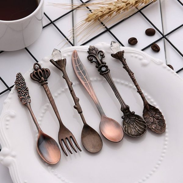 6pcs / Set Vintage Mini Coffee Spoons Suit Royal Style Metal Carved Coffee Fruit Cutler Dessert Flatware Kitchen Tools Red Bronze - Image 4