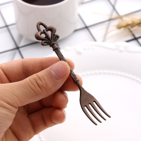 6pcs / Set Vintage Mini Coffee Spoons Suit Royal Style Metal Carved Coffee Fruit Cutler Dessert Flatware Kitchen Tools Red Bronze - Image 7
