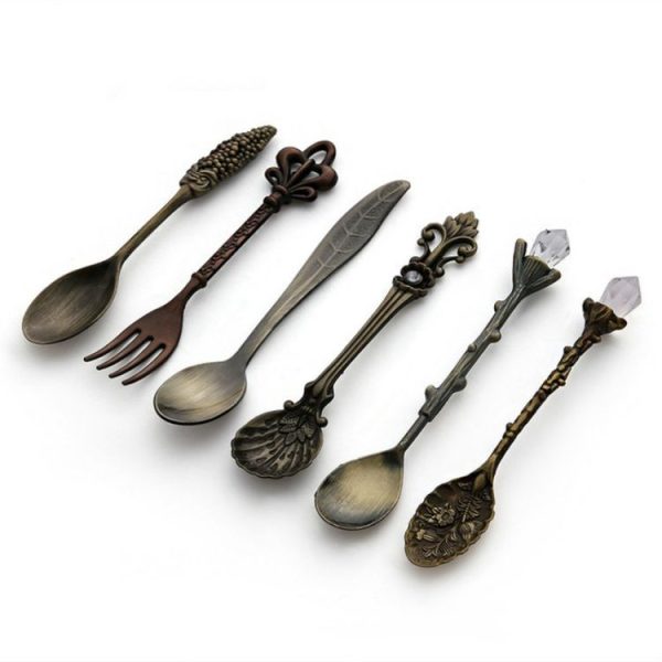 6pcs / Set Vintage Mini Coffee Spoons Suit Royal Style Metal Carved Coffee Fruit Cutler Dessert Flatware Kitchen Tools Antique Bronze(With Red Fork) - Image 2