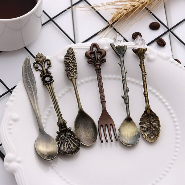 6pcs / Set Vintage Mini Coffee Spoons Suit Royal Style Metal Carved Coffee Fruit Cutler Dessert Flatware Kitchen Tools Antique Bronze(With Red Fork) - Image 4