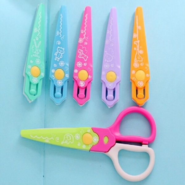 3 Sets Children Stationery Creative Lace Scissors 3 / 6 Knife Head Manual Safety Plastic Scissors Random Color Delivery, Size: 6 Packs - Image 2