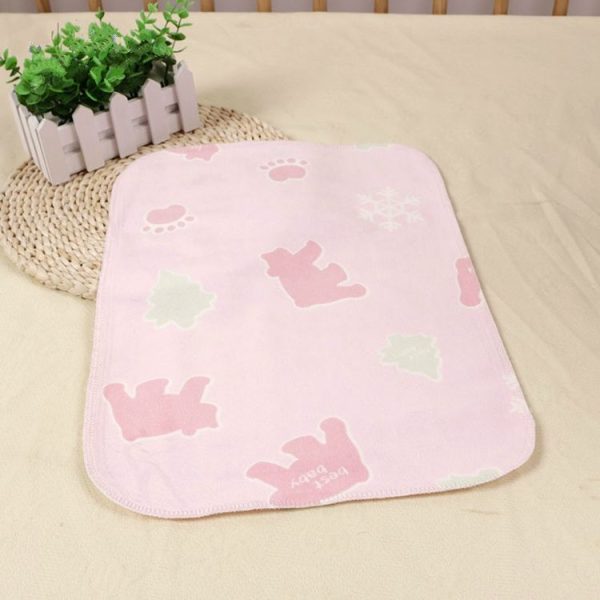 Baby Insulation Pad Waterproof Washable Crystal Velvet Insulation Pad Pattern Random (Yellow) - Image 3