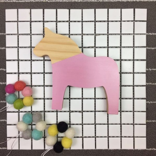 Wooden Pony Ornaments Children Room Toys Creative Photography Photo Props (Pink)