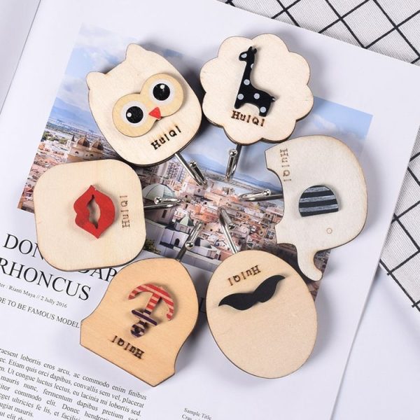 Wooden Cartoon Dream Catcher Rack Hook, Style Random Delivery - Image 4
