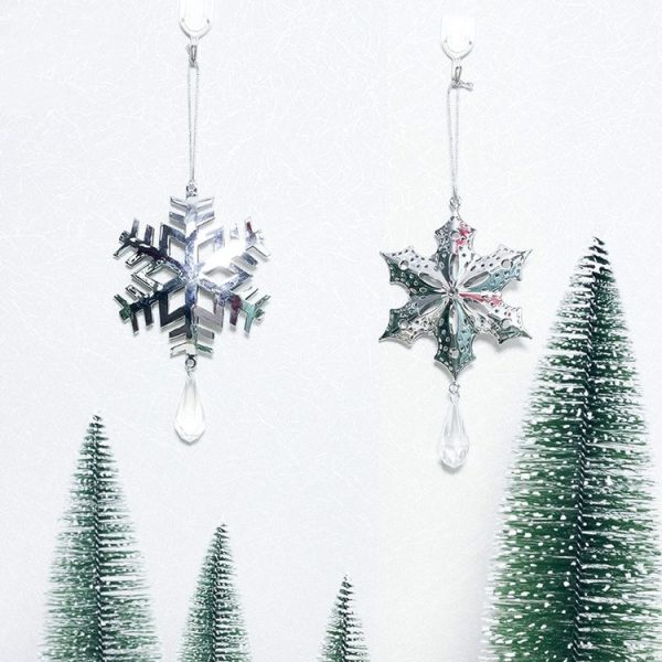 2 PCS Christmas Creative Hollowed Iron Pendant Accessories Scene Decoration (Snowflake) - Image 4