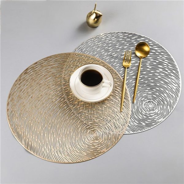 2 PCS Fashion Round Hollow Placemats PVC Table Mats Coffee Cup Pad (Red) - Image 3