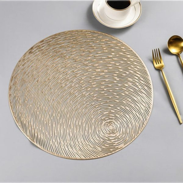 2 PCS Fashion Round Hollow Placemats PVC Table Mats Coffee Cup Pad (Red) - Image 4