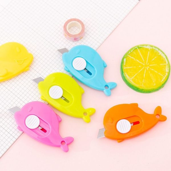 4 PCS Mini Whale Portable Utility Knife Cute Paper Cutter Office School Supplies, Random Color Delivery - Image 2