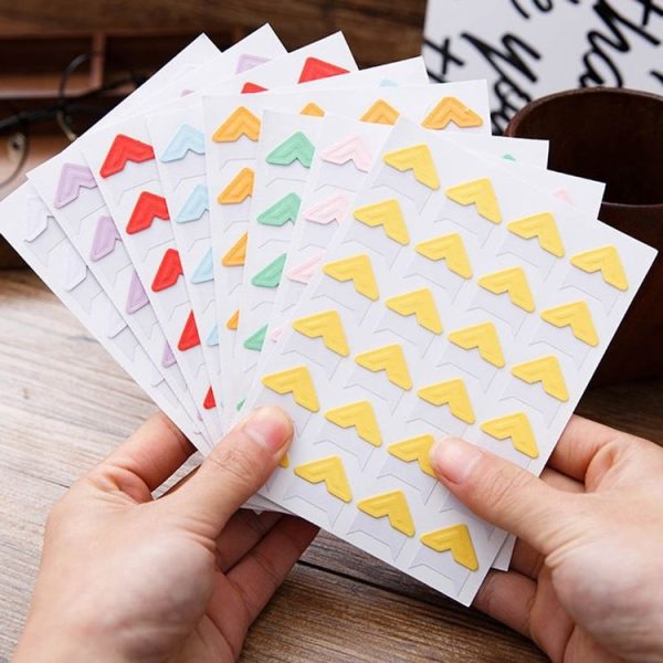 2 PCS Colorful Models Monochrome Simple Corner Stickers Album Accessories Phase Stickers (Red) - Image 3
