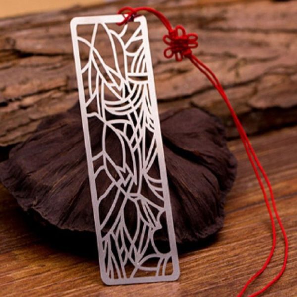 Creative Retro Metal Flower Hollow Bookmark Multi-function Stationery - Image 3
