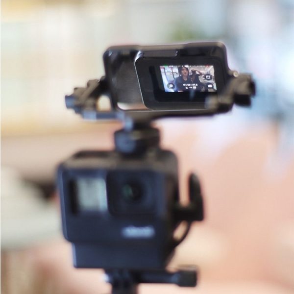 Ulanzi PT-14 Camera Vlogging Flip Mirror Adjustable Angle Double 360 Degree Rotatable Cold Shoe Folding Expansion Mount Mirror - Image 13