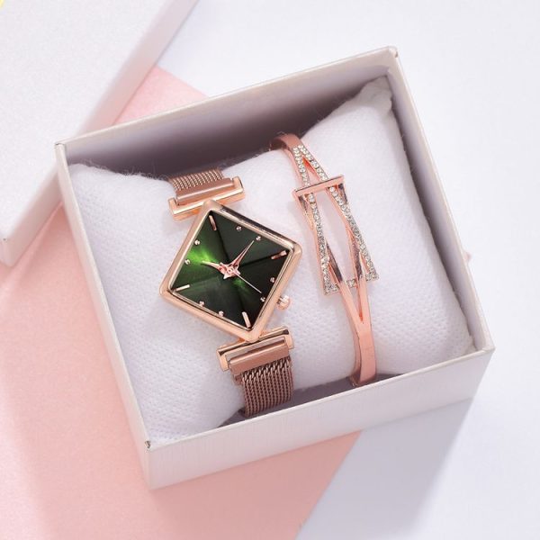 Ladies Diamond Dial Quartz Watch, Colour: Rose Gold Green + Bracelet - Image 3