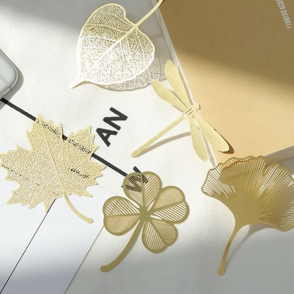 Copper Metal Hollow Bookmarks Style Random Delivery - Image 2