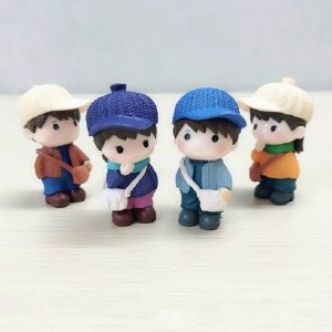 2 PCS Couple Cartoon Characters Dolls Micro Landscape Ornaments Bonsai Decoration Random Color Delivery, Style: Satchel Wool Couple