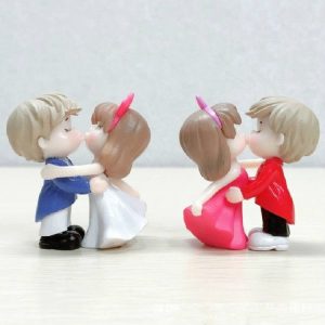2 PCS Couple Cartoon Characters Dolls Micro Landscape Ornaments Bonsai Decoration Random Color Delivery, Style: Dancing Couple