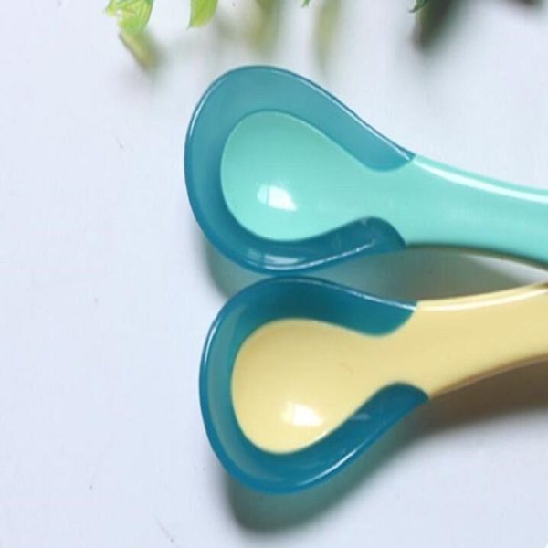 2 PCS Baby Warm Color Changing Spoon Candy Color Anti-scalding Baby Eating Spoon Children Spoon Feeding Tableware (Yellow and Blue) - Image 5