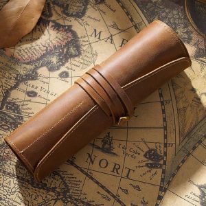 Retro First Layer Cowhide Pen Curtain Simple Literary Pencil Case Multifunctional Volume Pencil Case (Crazy Horse Skin Brown)