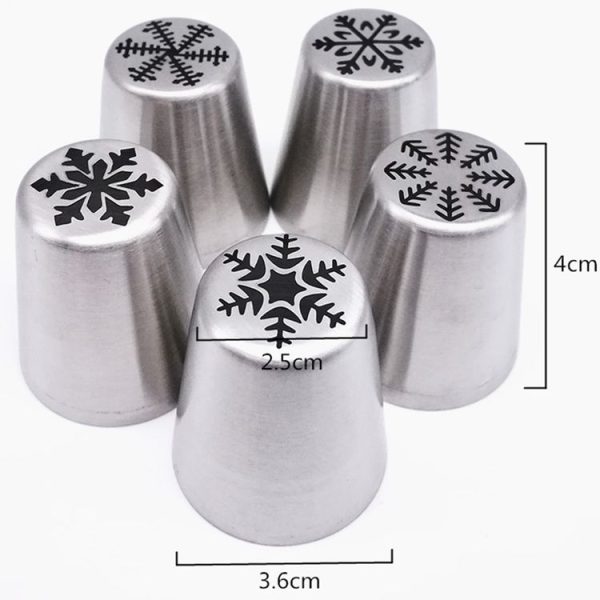 15 In 1 Christmas Themed Piping Cake Baking Kit - Image 6