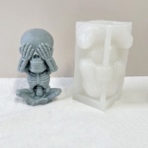 Skull Candle Silicone Mould Aromatherapy Ornament Mould (Skeleton Covering Eyes)