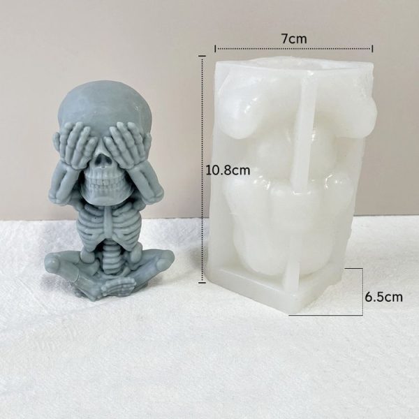 Skull Candle Silicone Mould Aromatherapy Ornament Mould (Skeleton Covering Eyes) - Image 3